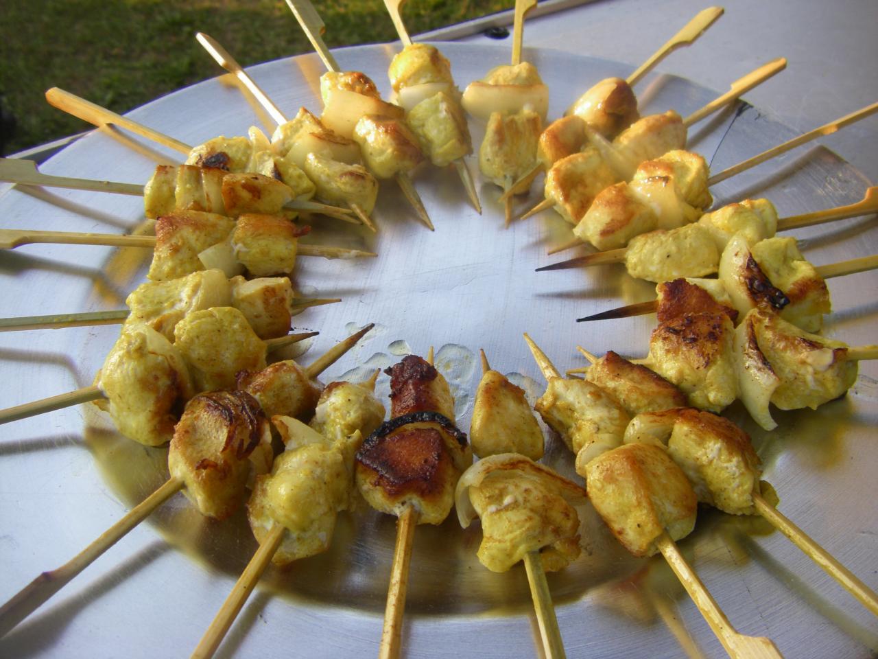 Brochettes de poulet aux épices Colombo